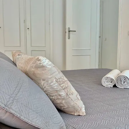 Bristol Lake Two Bedrooms